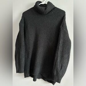 Women’s Old Navy Turtleneck Sweater - Large